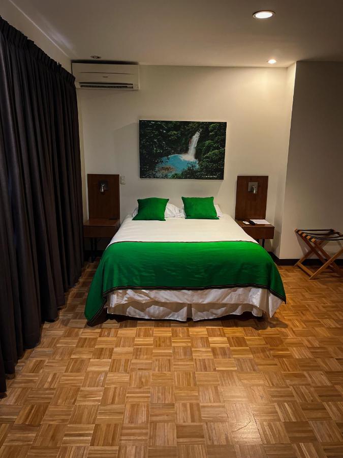 Legacy Boutique Hotel Quesada  Ngoại thất bức ảnh